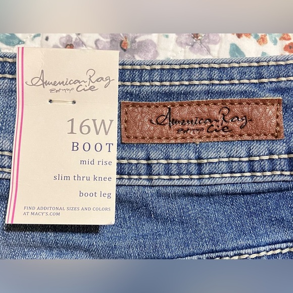 American Rag Mid Rise Blue Jeans - Picture 3 of 9